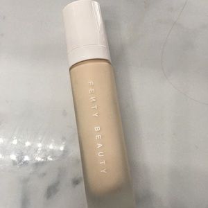 Fenty Beauty Pro Filt’r Foundation, shade 100